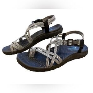 Sketchers Raggae Irie Mon Black and Gray Strappy Sandals Gorpcore Hiking Size‎ 9